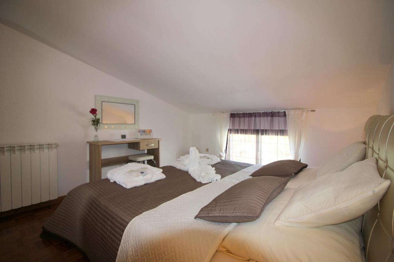 Apartments Vista Пореч Экстерьер фото